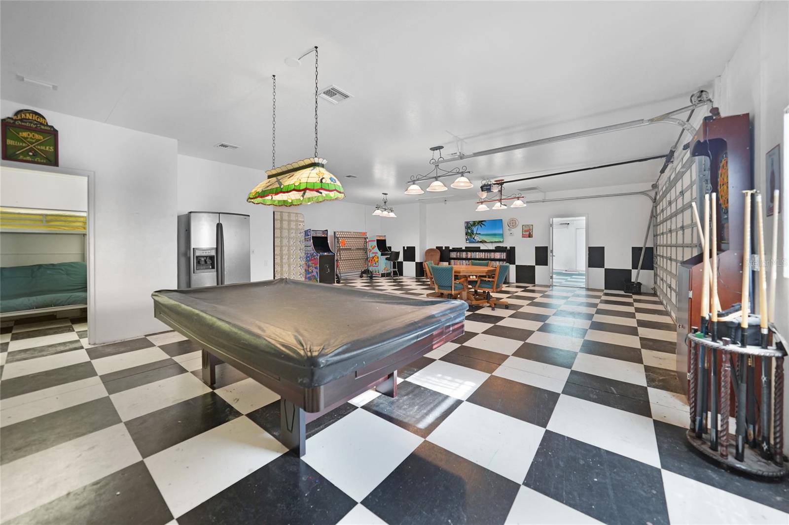 Image 49 of 99 For 1931 Bayshore Drive