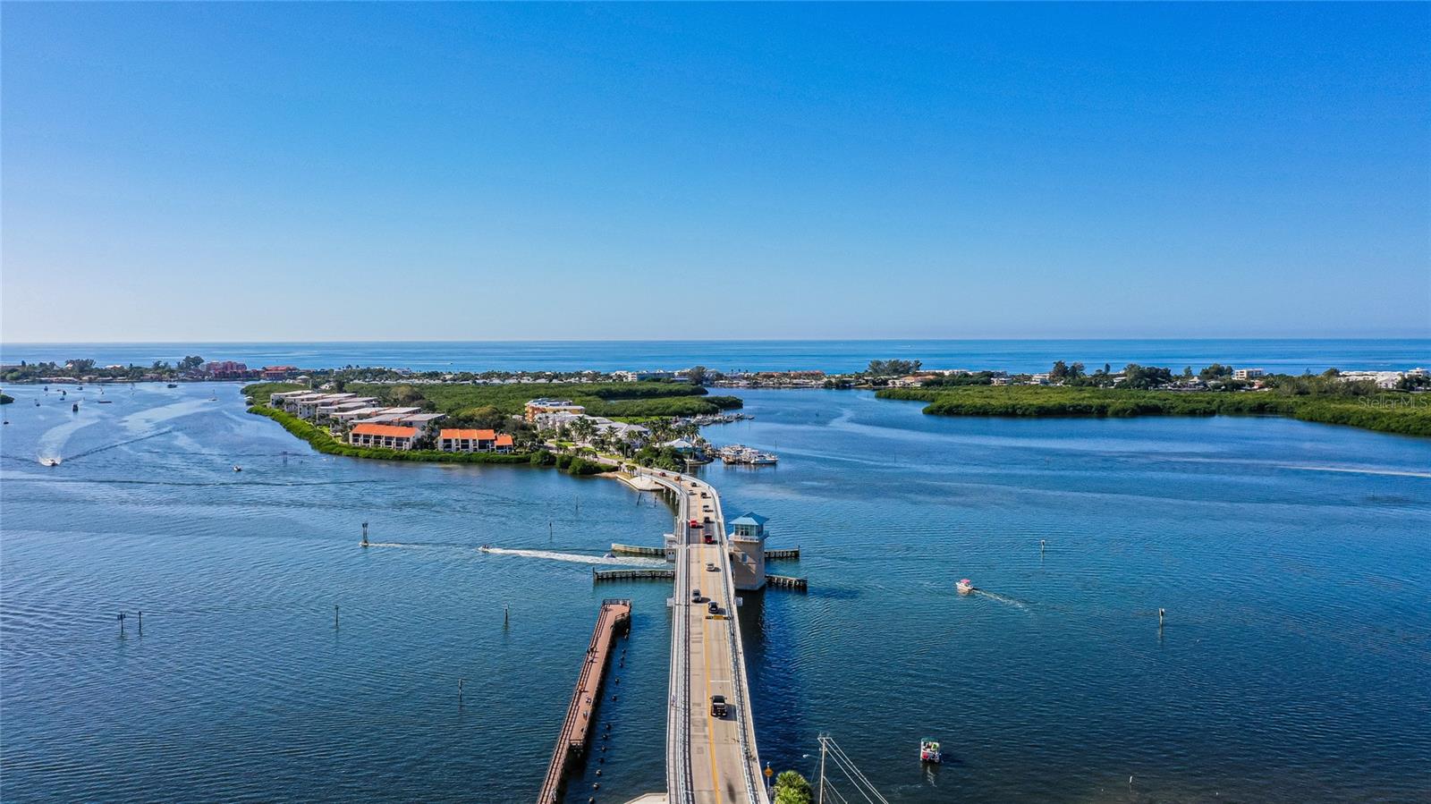 Image 98 of 99 For 1931 Bayshore Drive