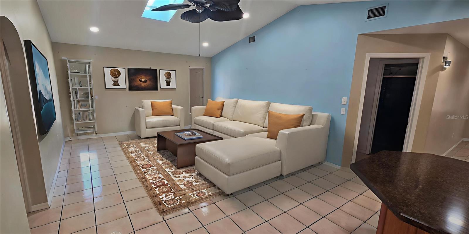 Image 10 of 24 For 1369 Kensington Street