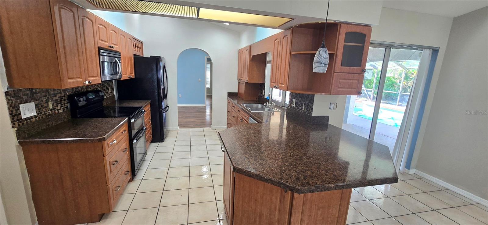 Image 7 of 24 For 1369 Kensington Street