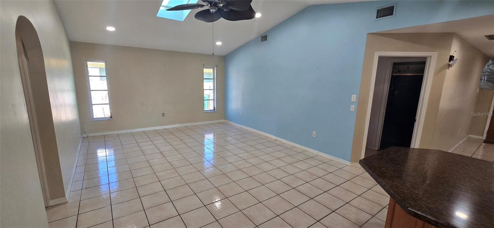 Image 9 of 24 For 1369 Kensington Street