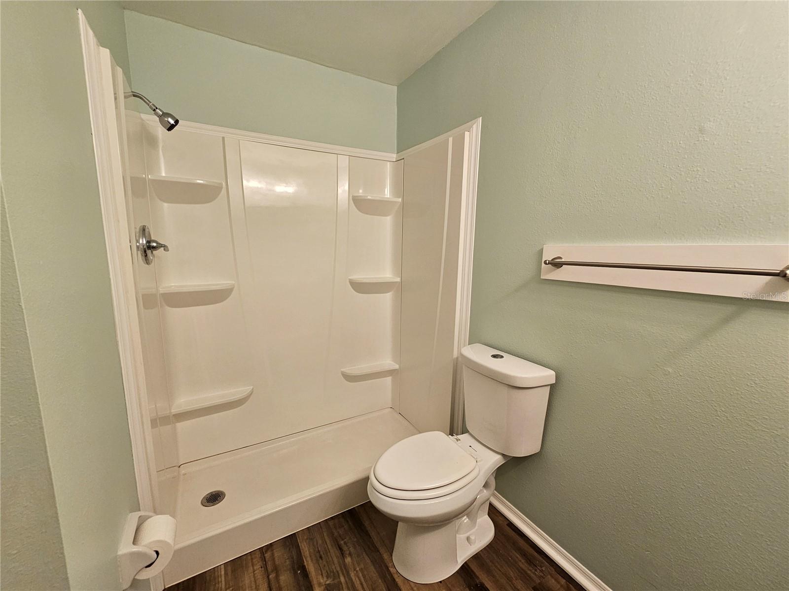 Image 17 of 27 For 1600 Meadowlark Lane B