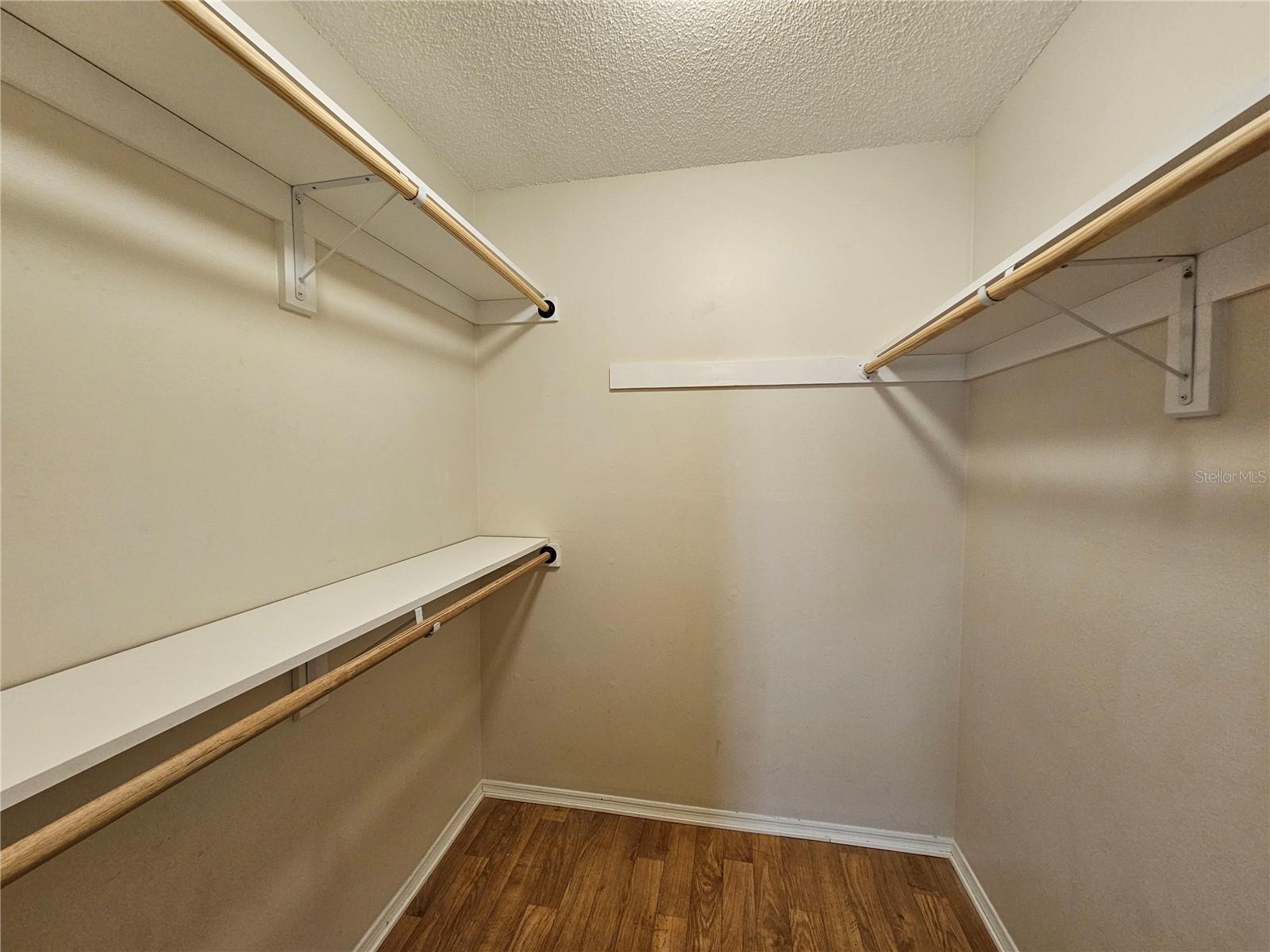 Image 18 of 27 For 1600 Meadowlark Lane B