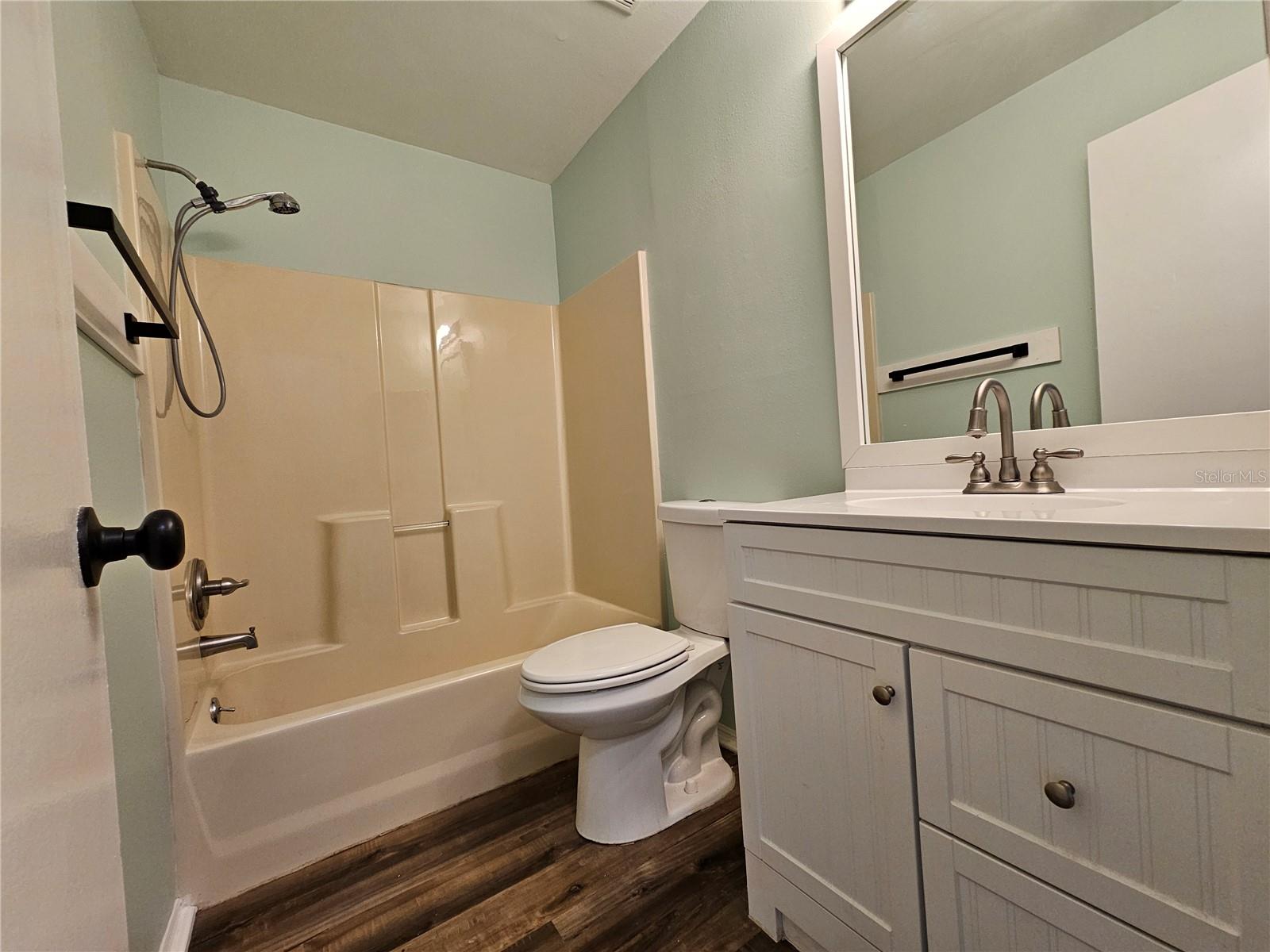 Image 25 of 27 For 1600 Meadowlark Lane B