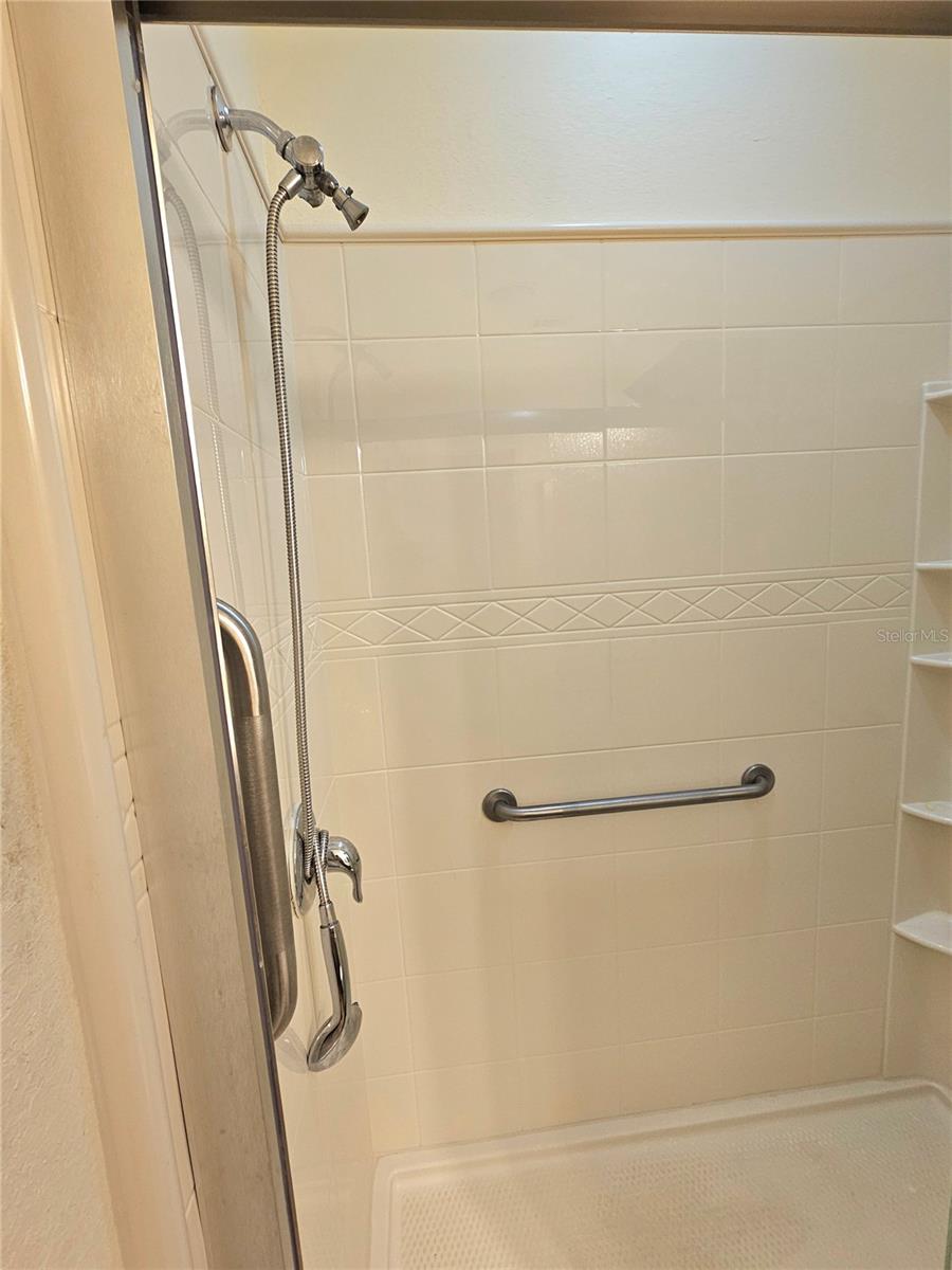 Image 11 of 29 For 4 Hague Road Drive