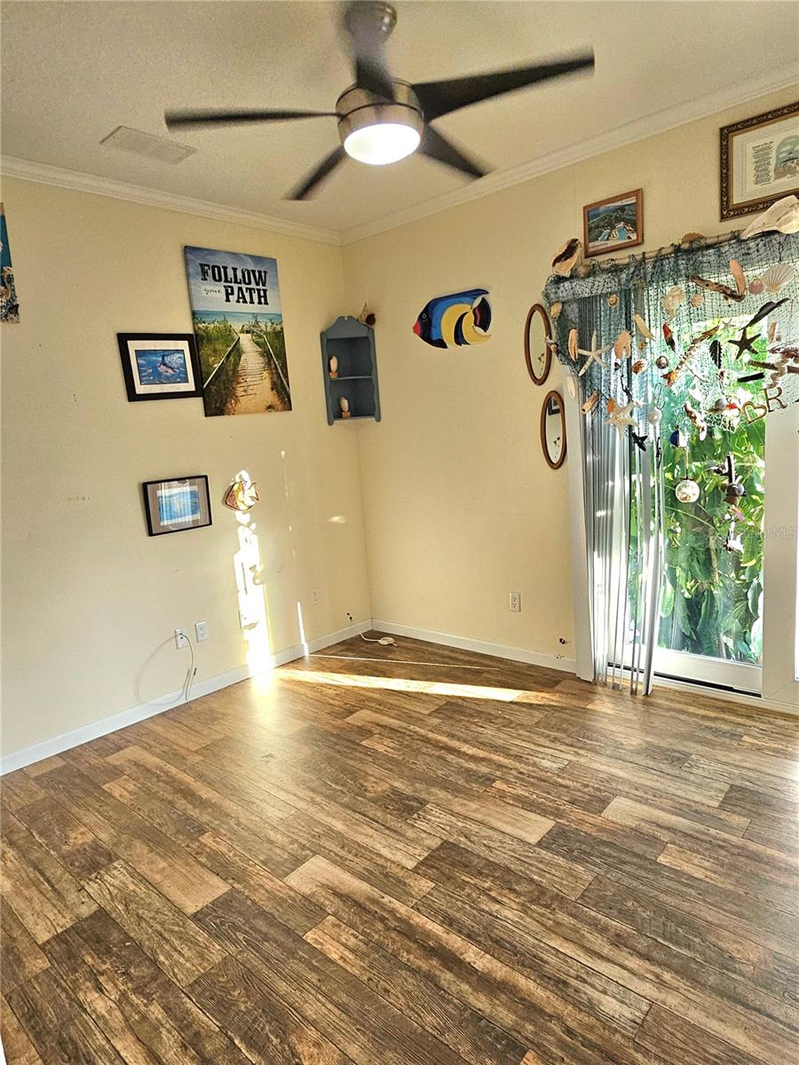 Image 12 of 29 For 4 Hague Road Drive