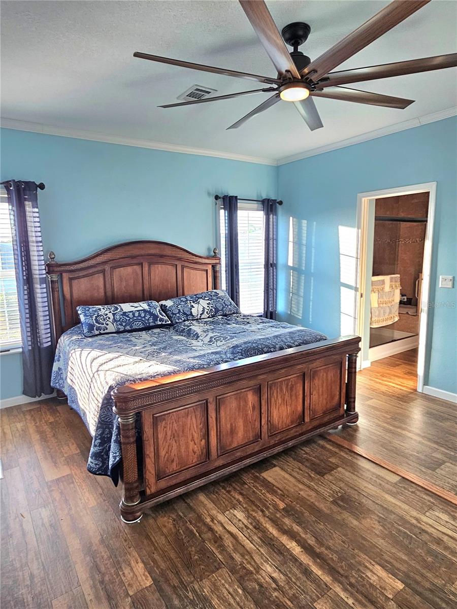 Image 19 of 29 For 4 Hague Road Drive