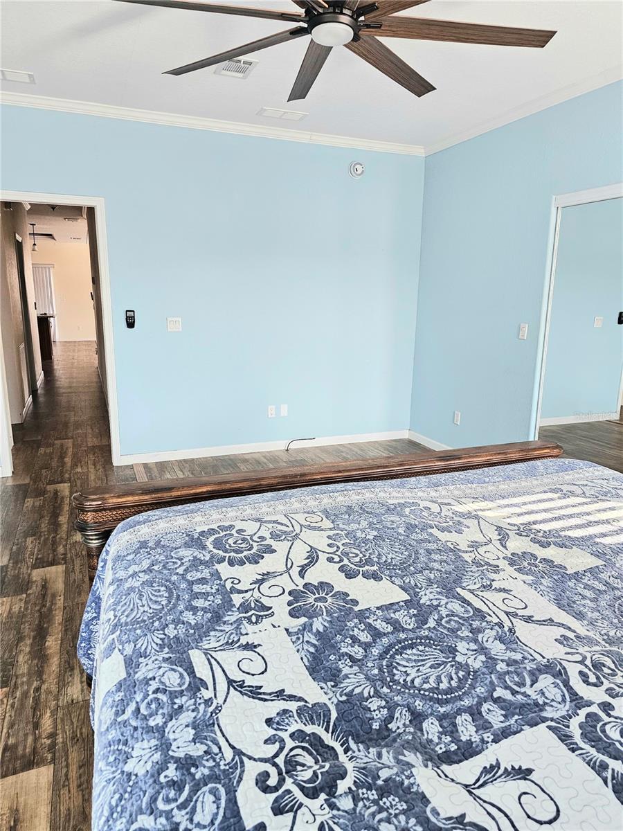 Image 20 of 29 For 4 Hague Road Drive