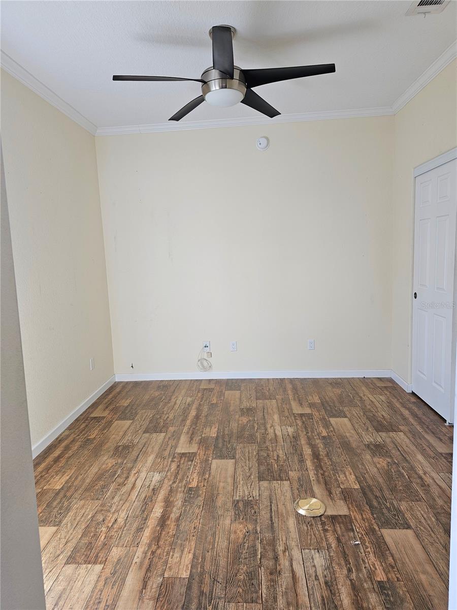 Image 5 of 29 For 4 Hague Road Drive