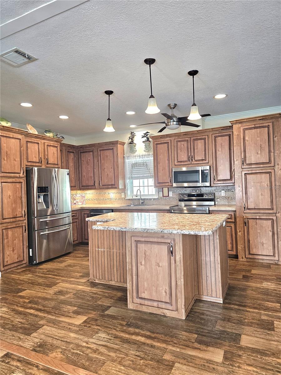 Image 7 of 29 For 4 Hague Road Drive