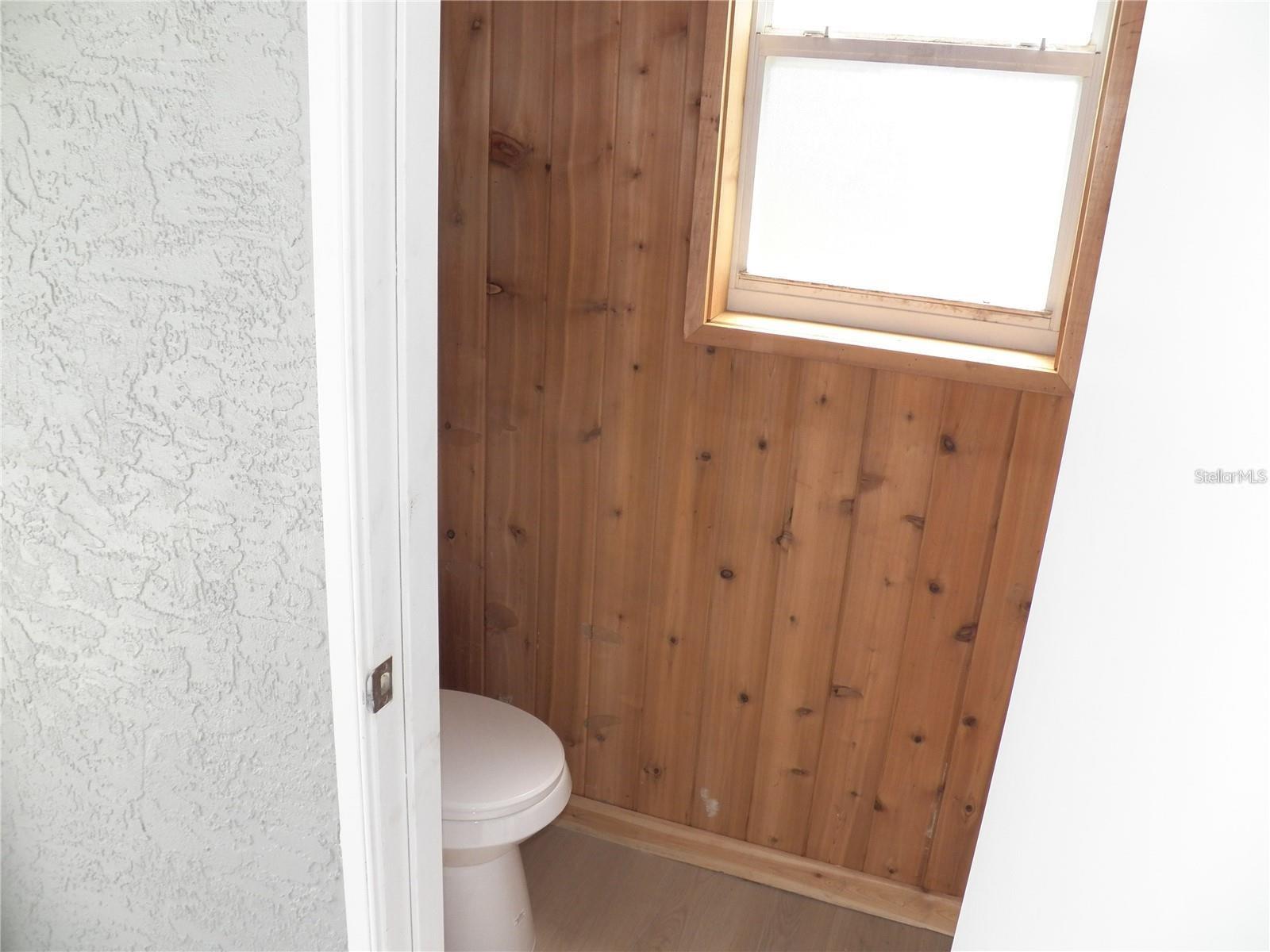 Image 19 of 26 For 23167 Turnbull Avenue