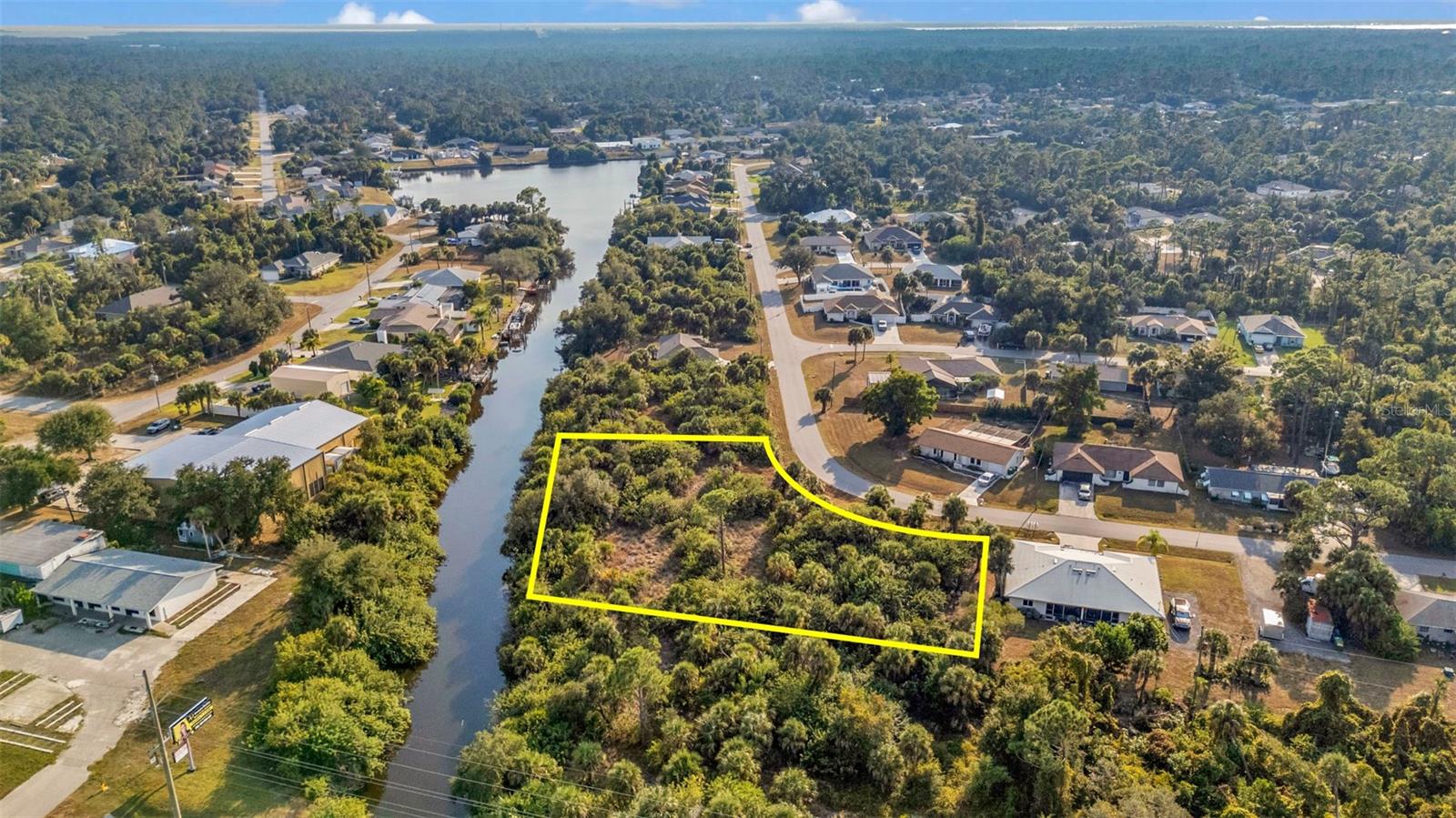 Image 2 of 8 For 366 Lomond Drive