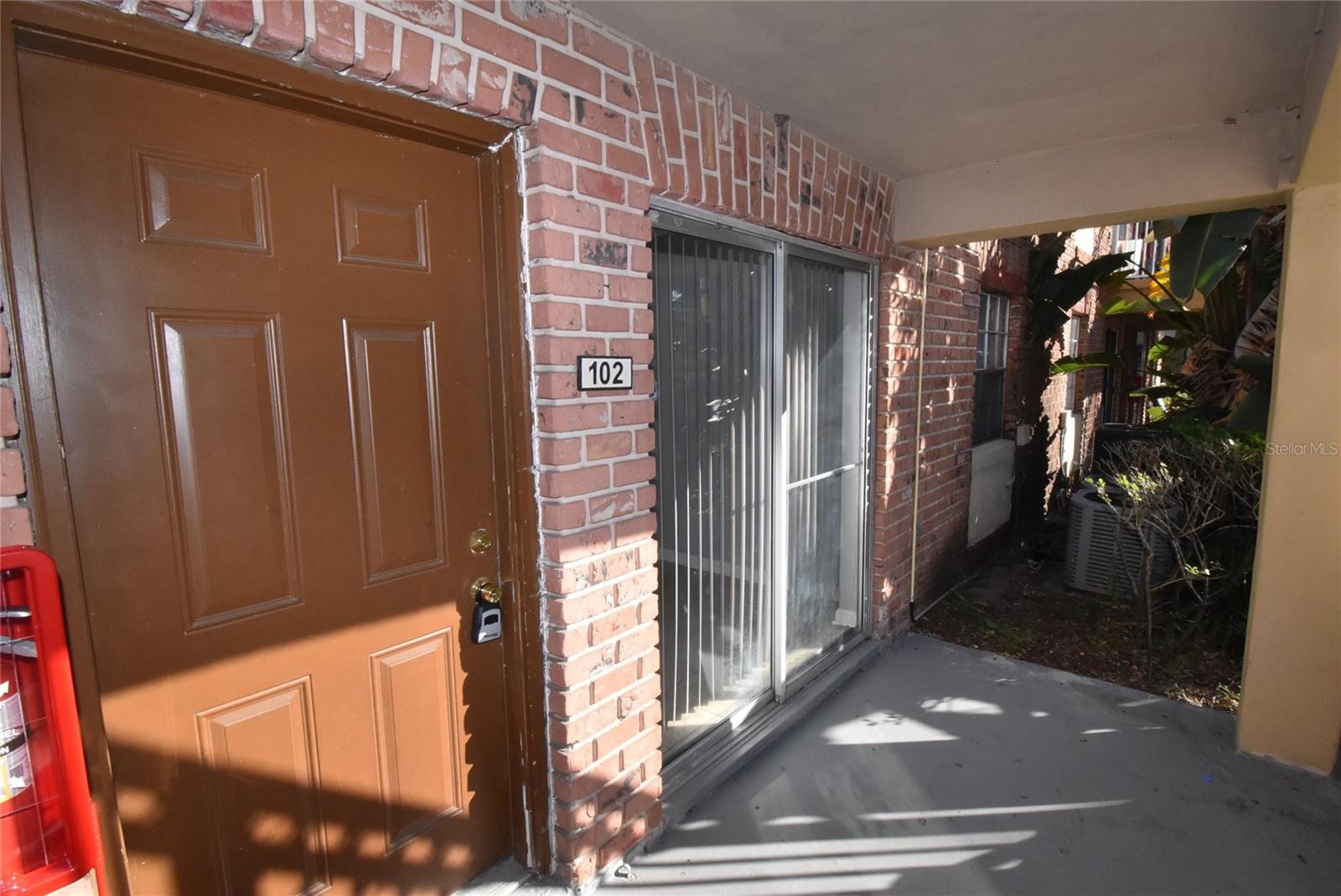 Image 24 of 25 For 480 Banyon Tree Circle 102