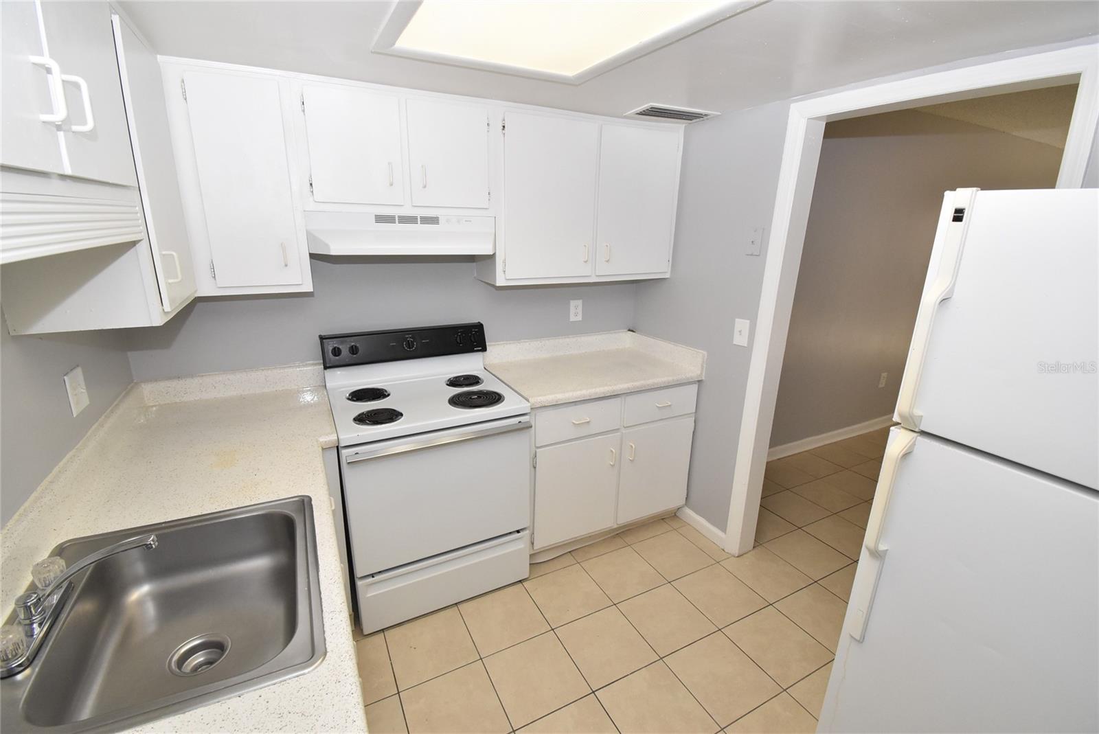 Image 5 of 25 For 480 Banyon Tree Circle 102