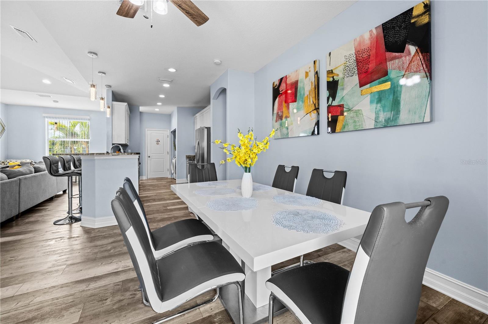 Image 33 of 77 For 241 Annapolis Lane