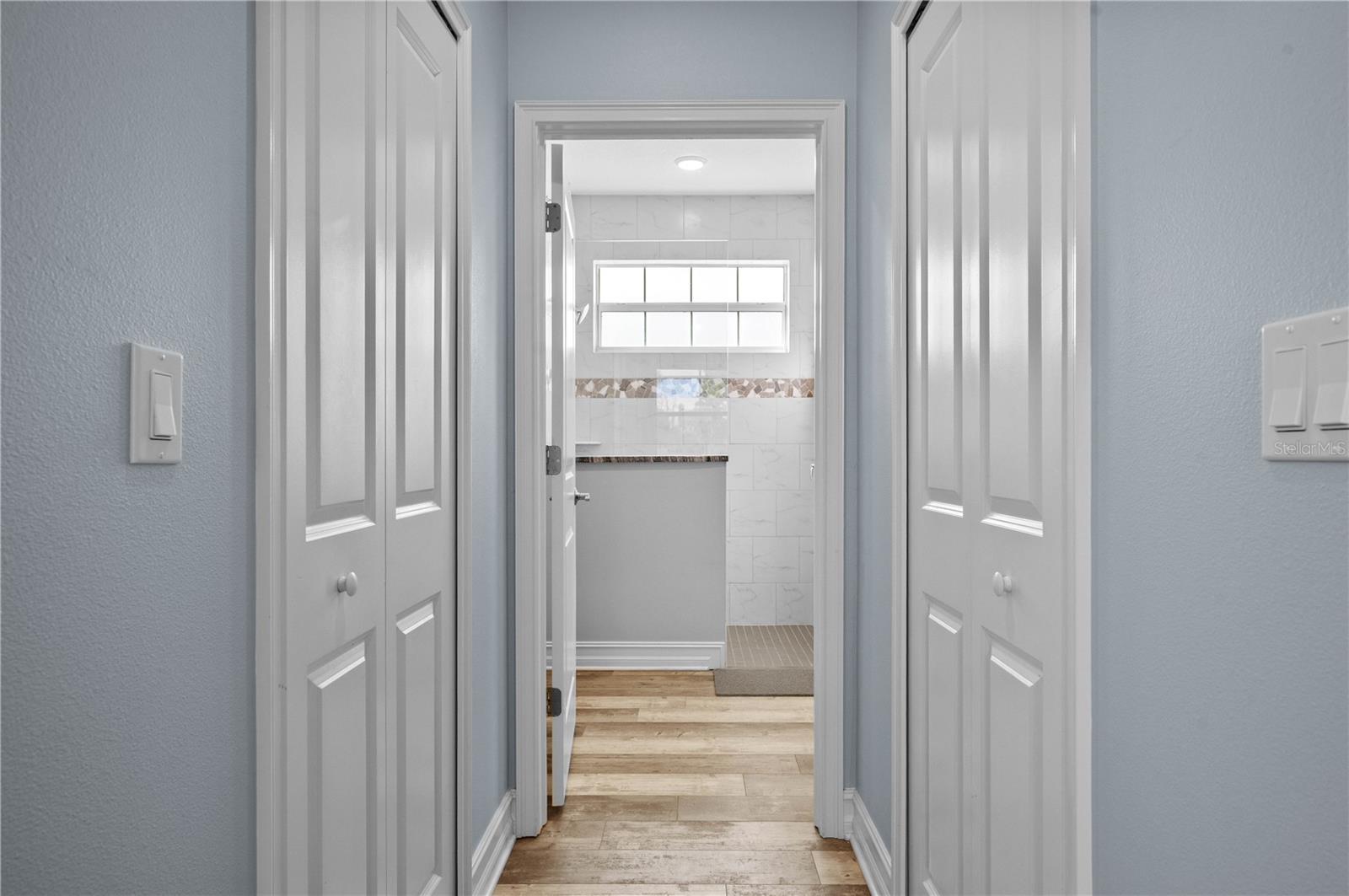 Image 40 of 77 For 241 Annapolis Lane