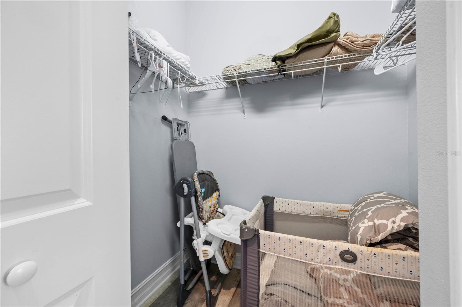 Image 42 of 77 For 241 Annapolis Lane