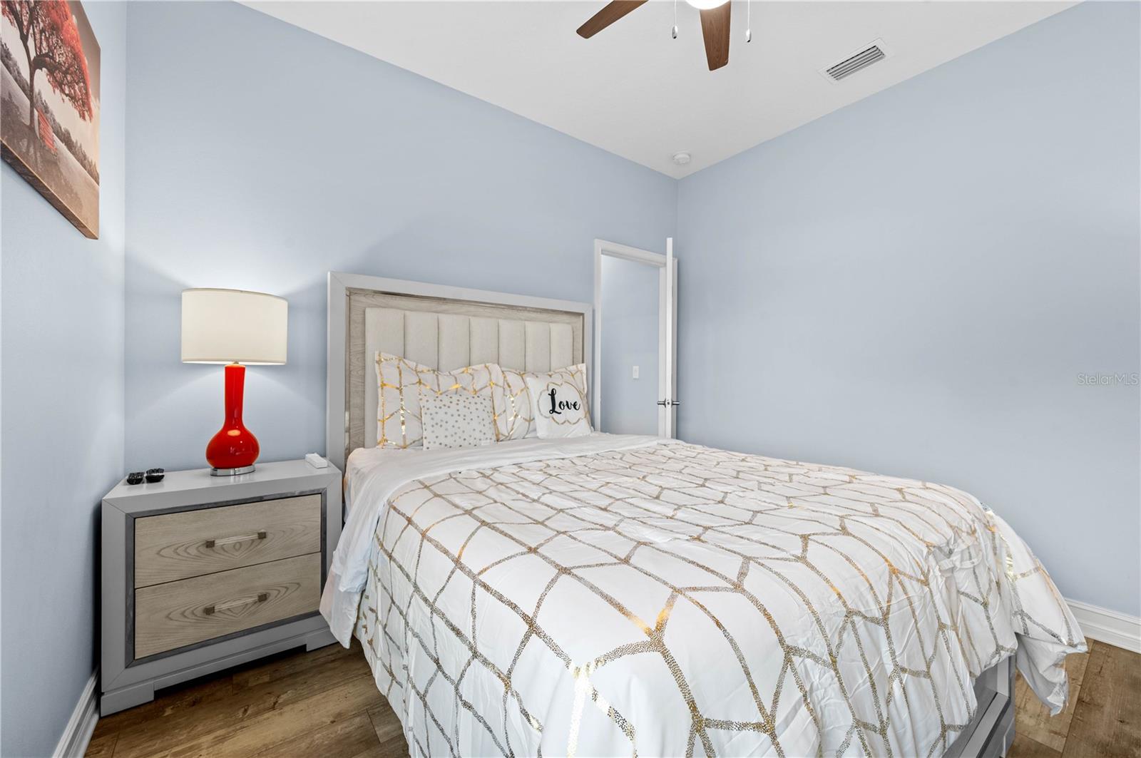 Image 55 of 77 For 241 Annapolis Lane