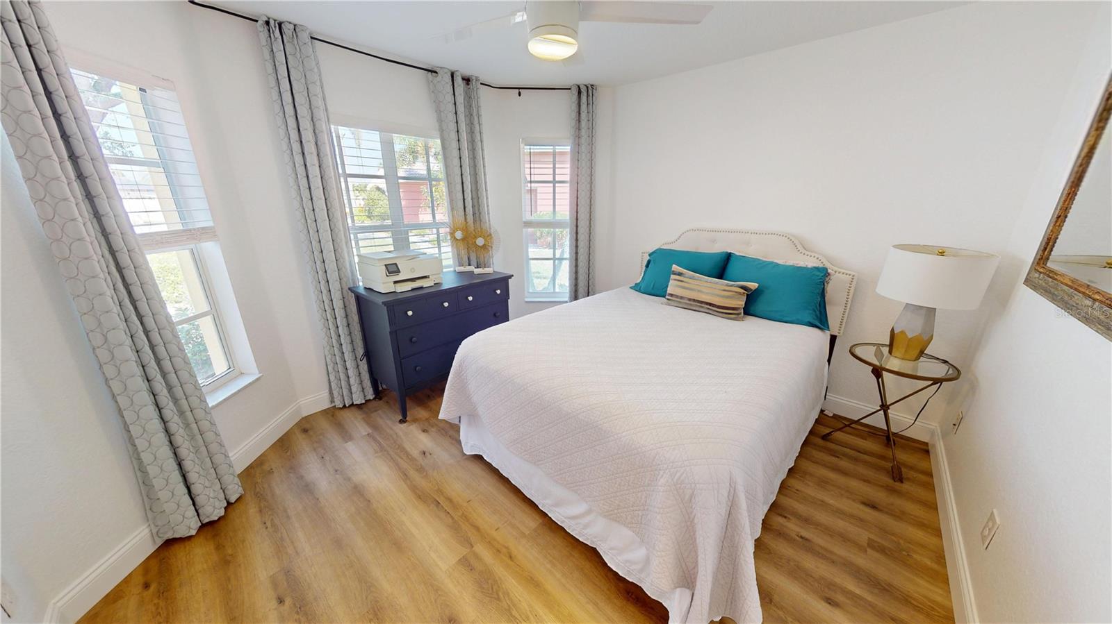 Image 17 of 38 For 10322 Arrowhead Drive