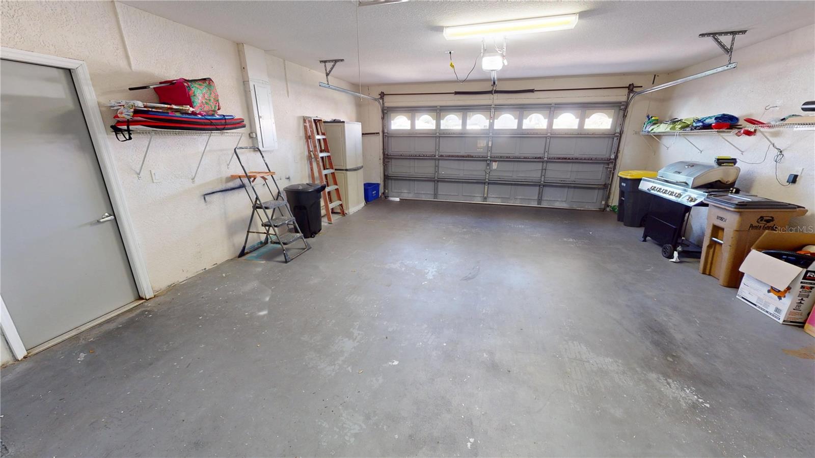 Image 25 of 38 For 10322 Arrowhead Drive