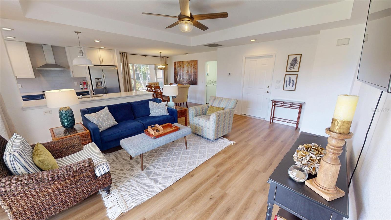 Image 7 of 38 For 10322 Arrowhead Drive