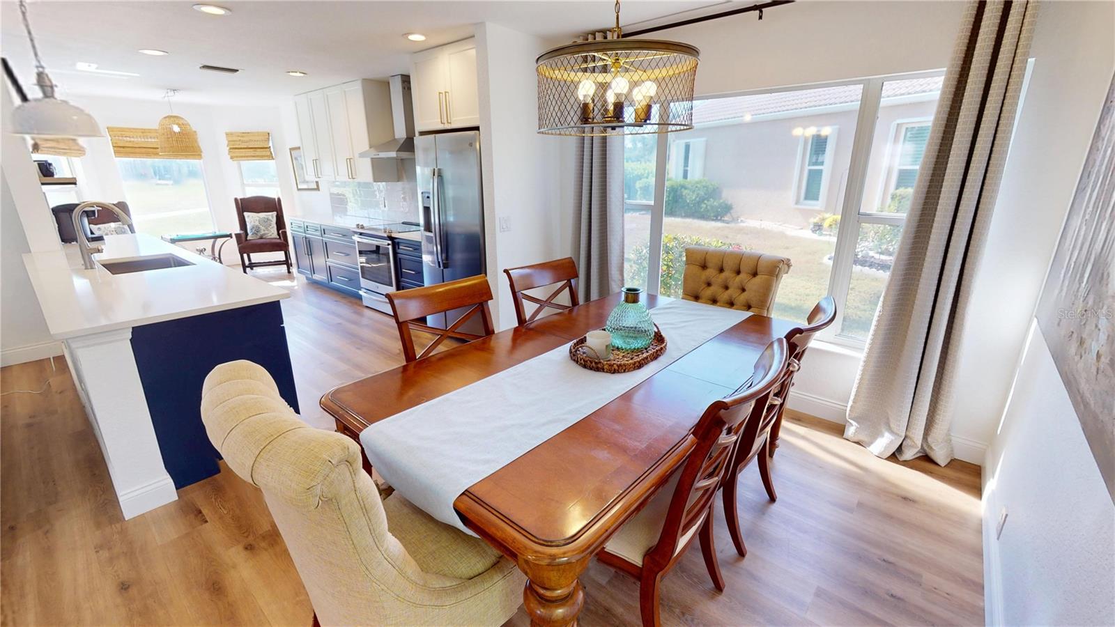 Image 8 of 38 For 10322 Arrowhead Drive