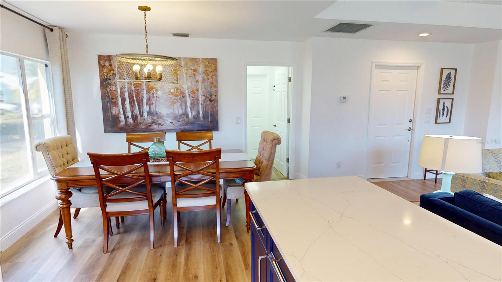 Image 9 of 38 For 10322 Arrowhead Drive