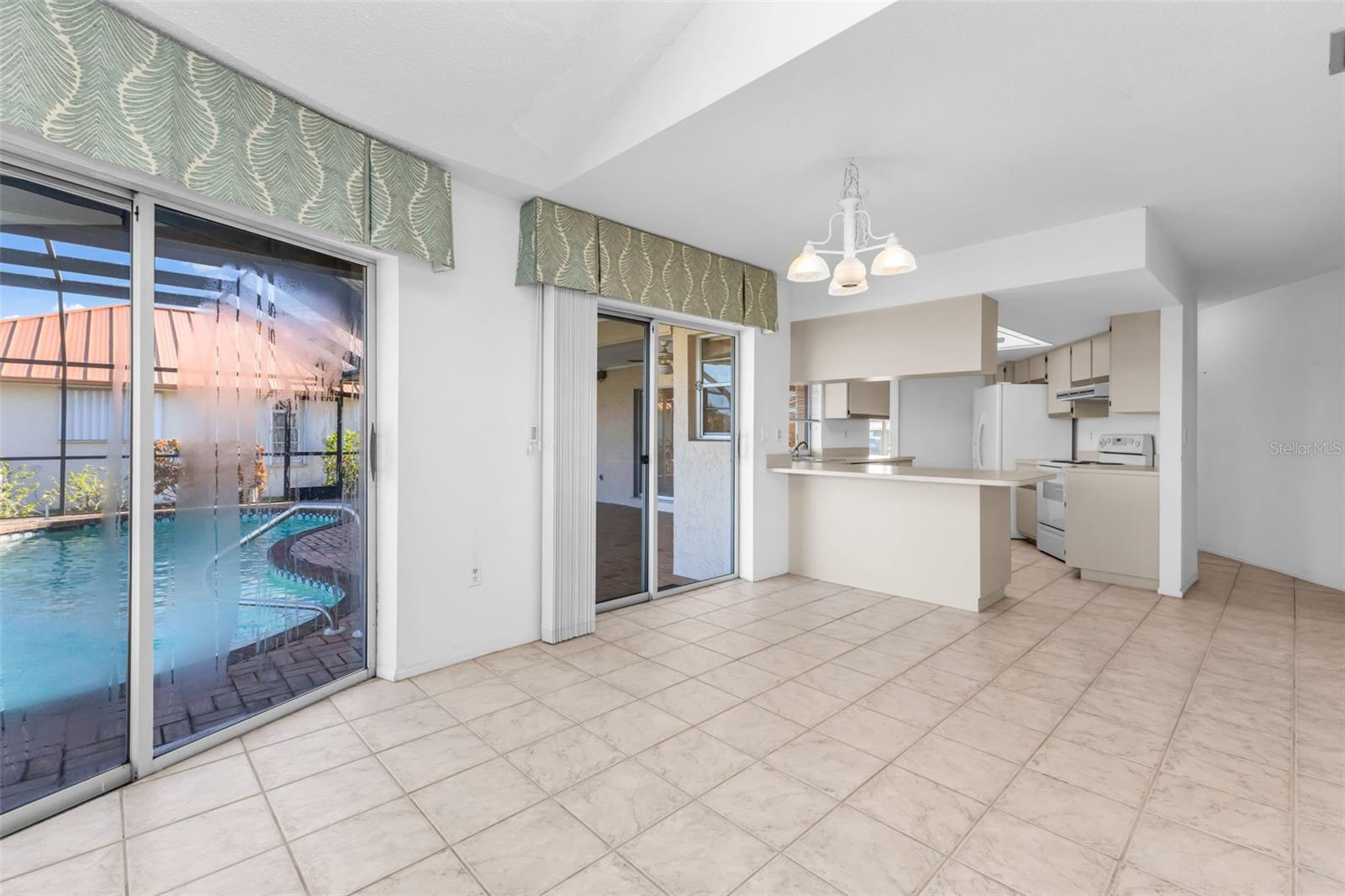 Image 14 of 40 For 1680 Via Bianca