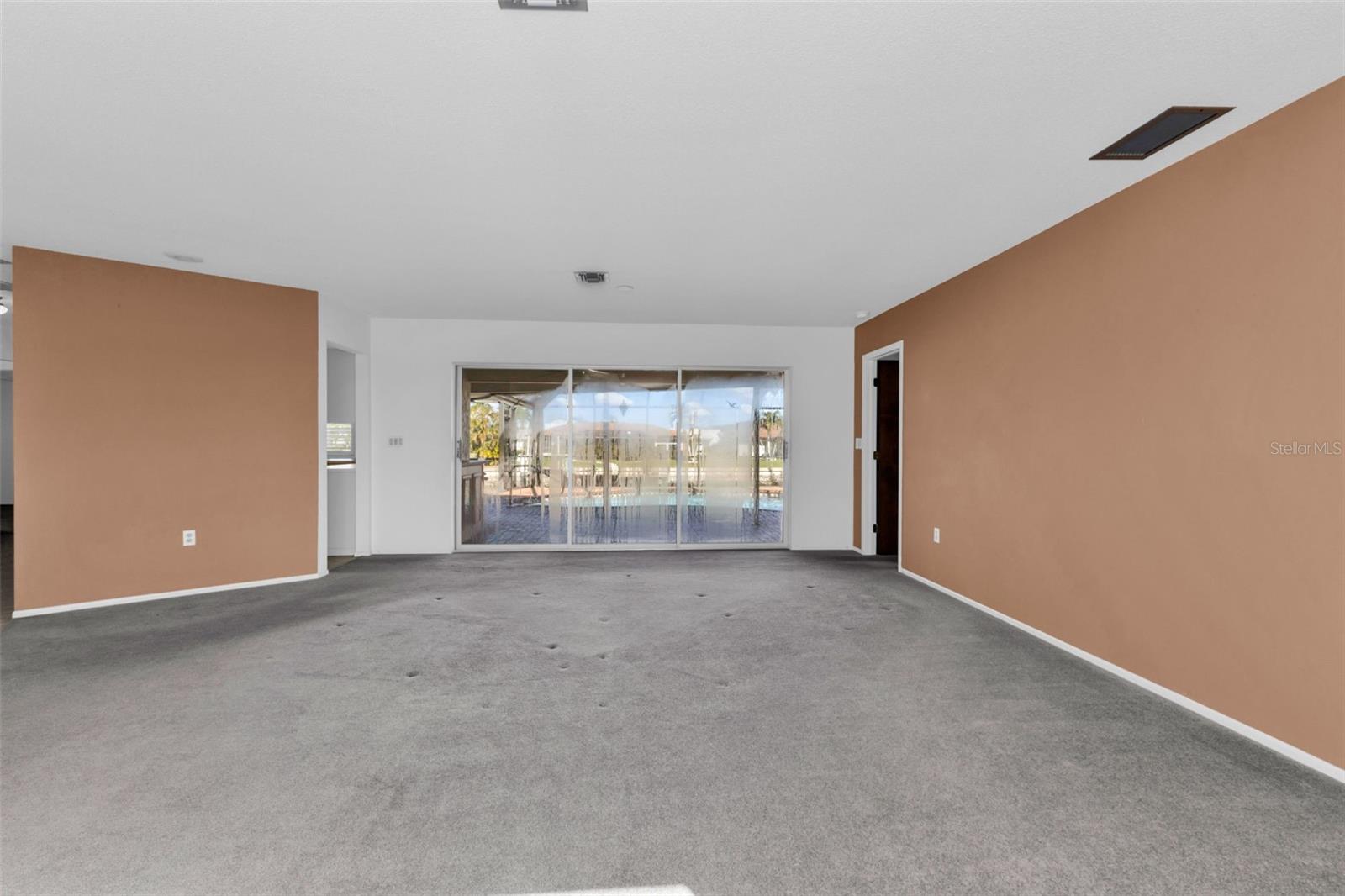 Image 7 of 40 For 1680 Via Bianca