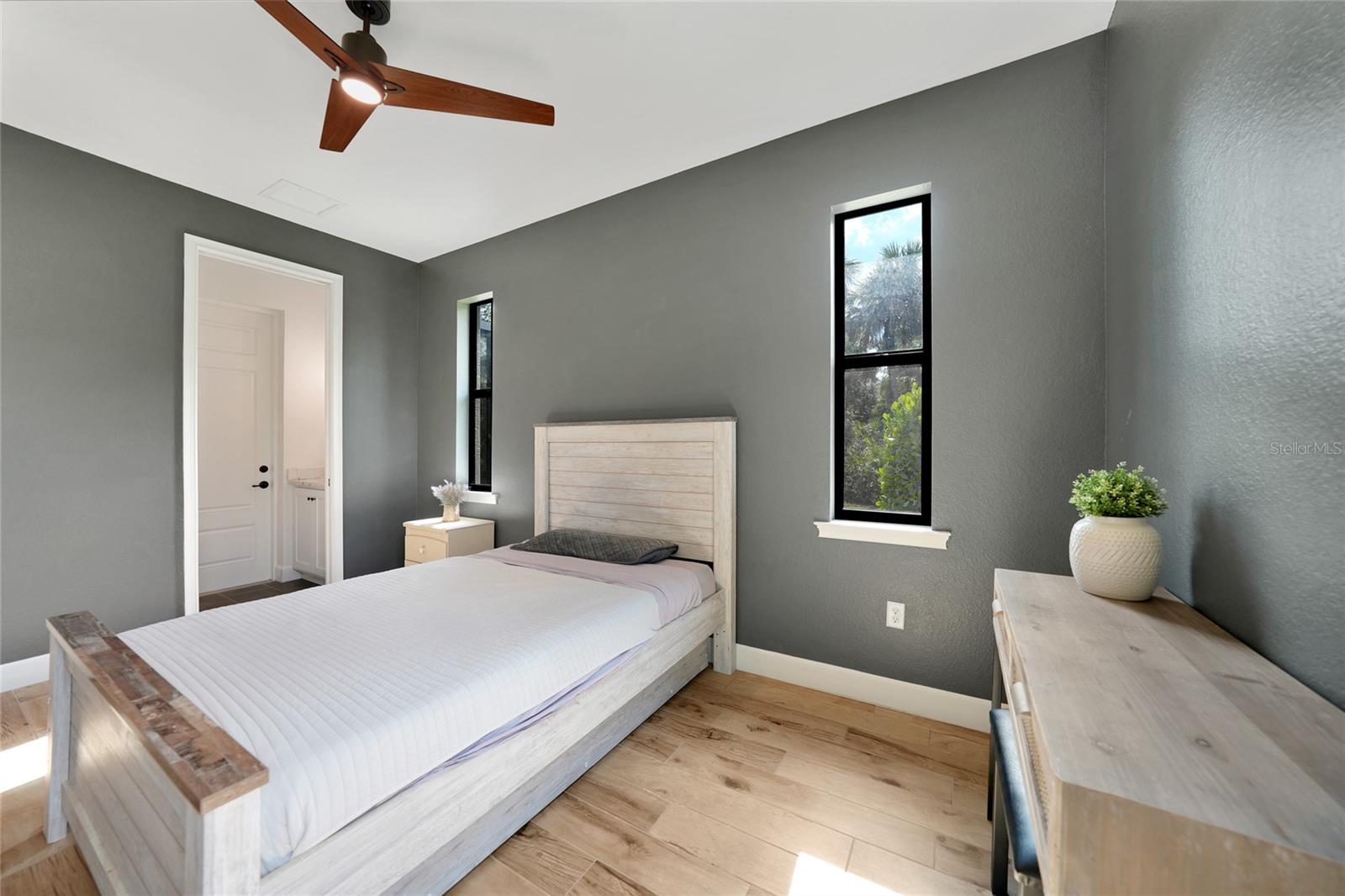 Image 41 of 68 For 5711 Nymph Avenue