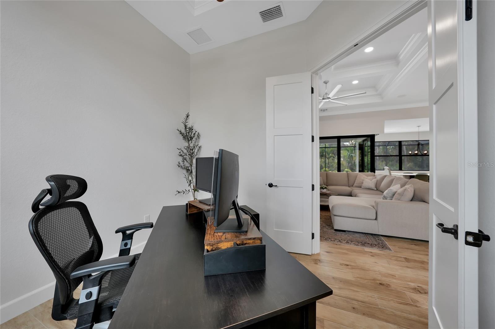 Image 44 of 68 For 5711 Nymph Avenue