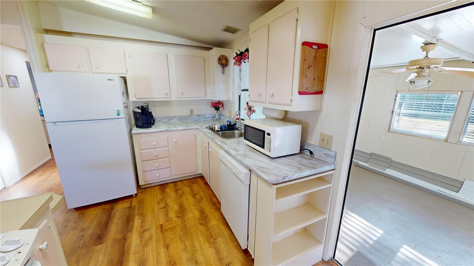 Image 11 of 32 For 4361 Riverside Drive