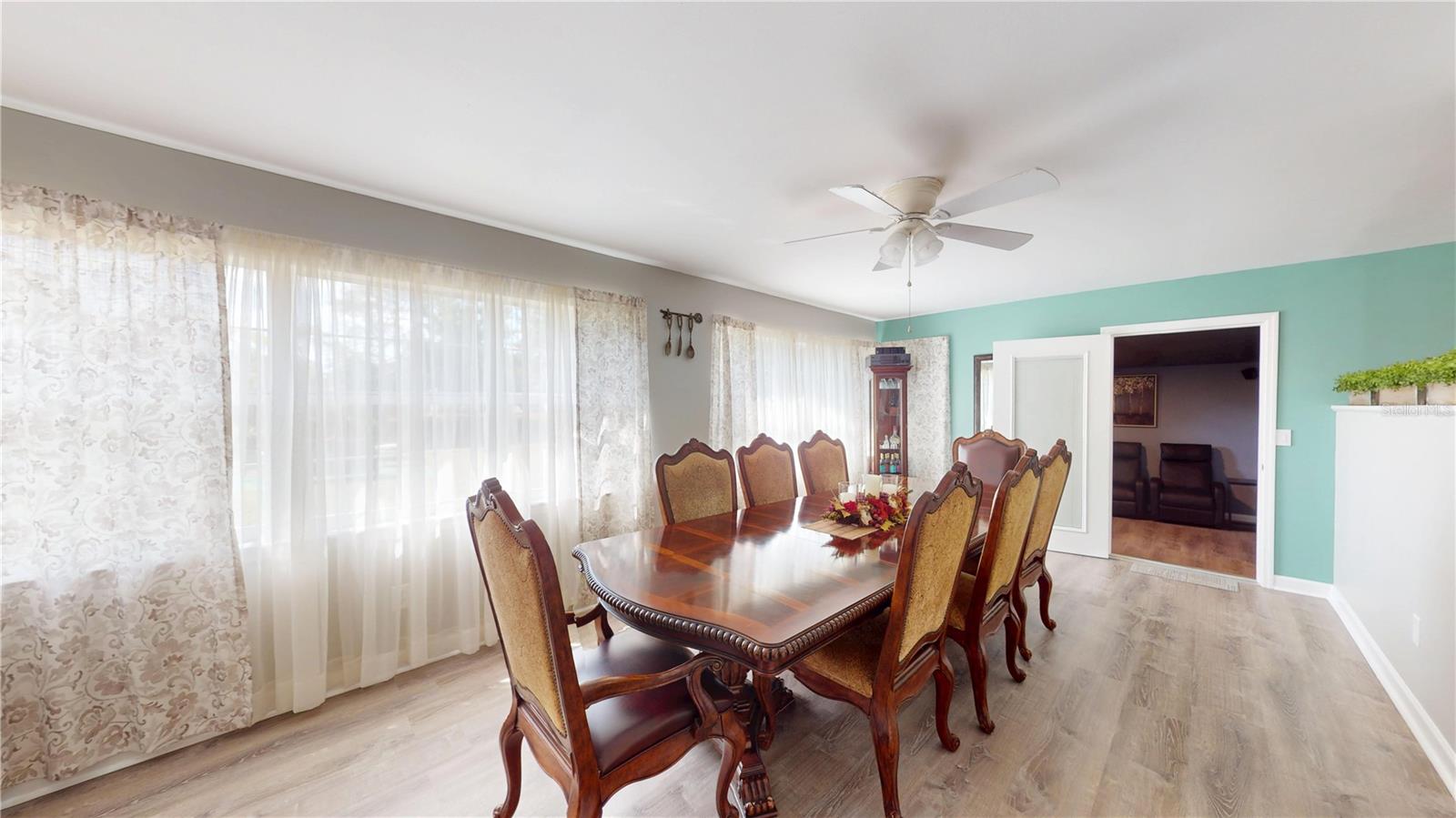 Image 12 of 35 For 20407 Albury Drive