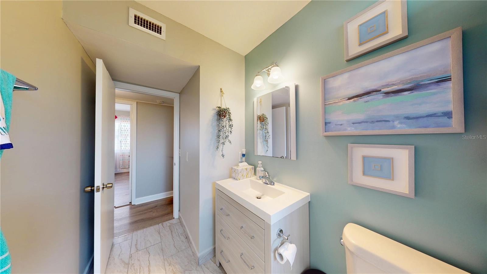 Image 20 of 35 For 20407 Albury Drive