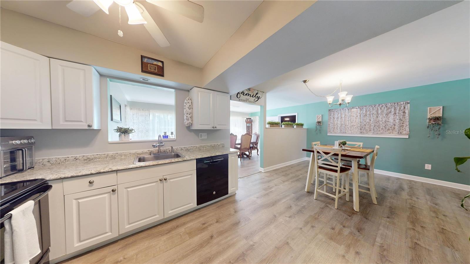 Image 6 of 35 For 20407 Albury Drive