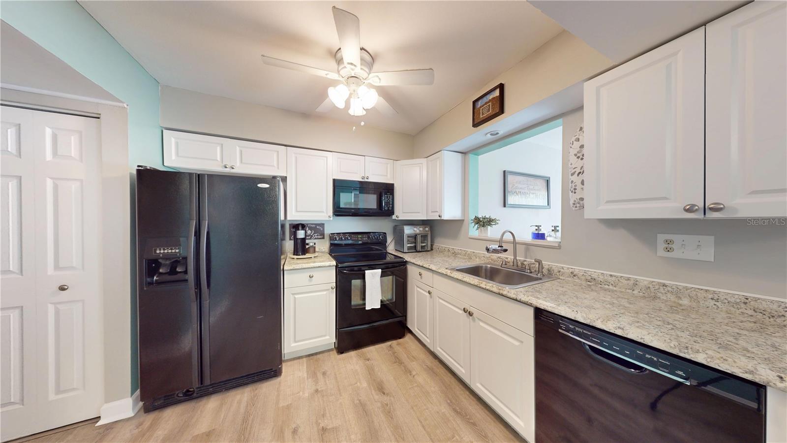 Image 9 of 35 For 20407 Albury Drive