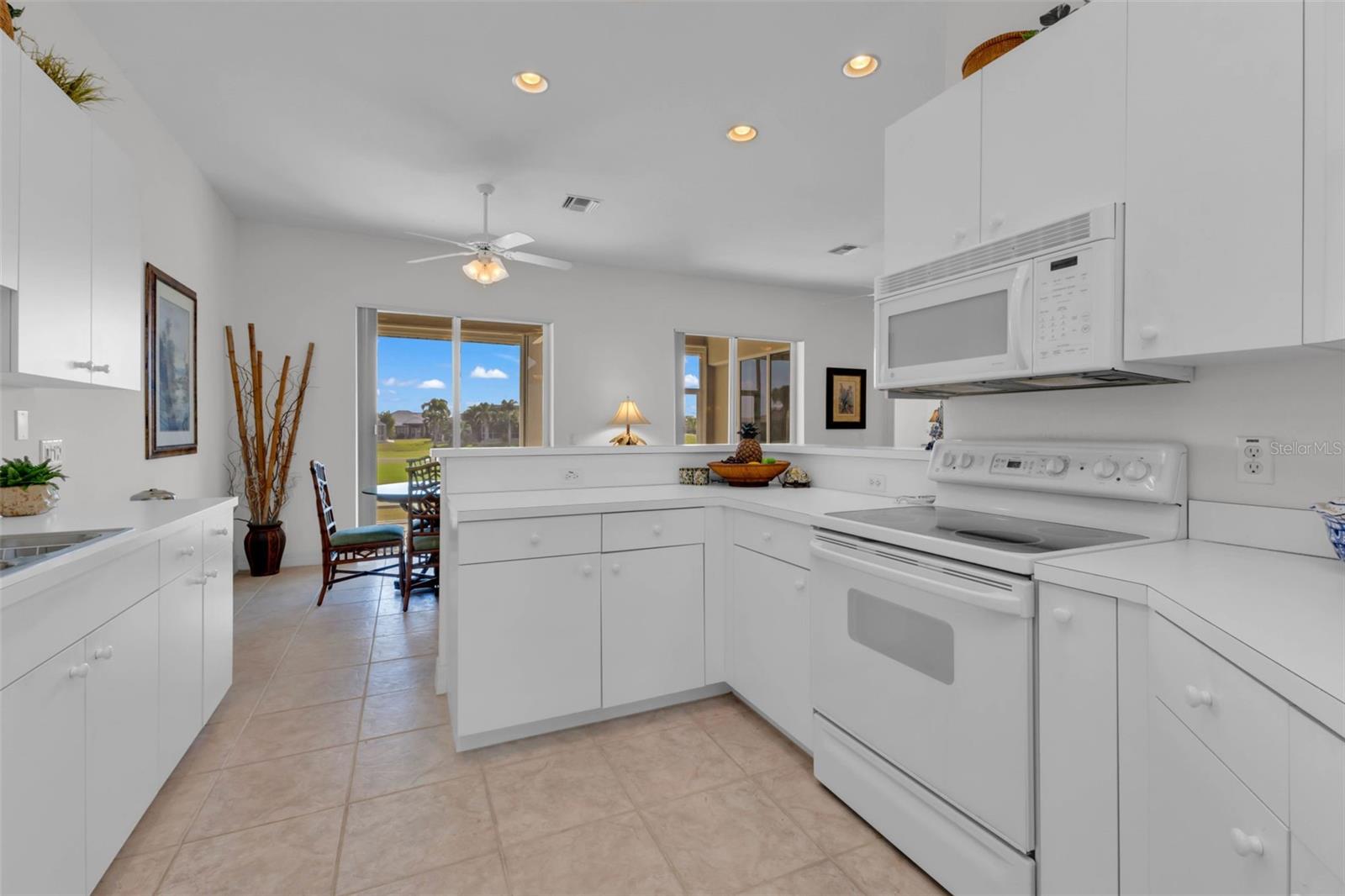 Image 16 of 62 For 1605 Atares Drive 112