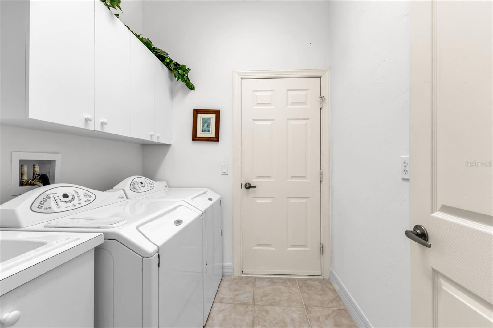 Image 34 of 62 For 1605 Atares Drive 112