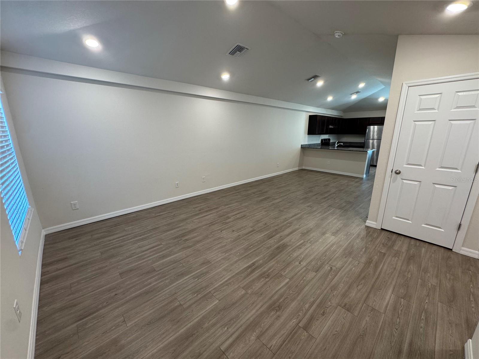 Image 2 of 20 For 27217 Washington Street