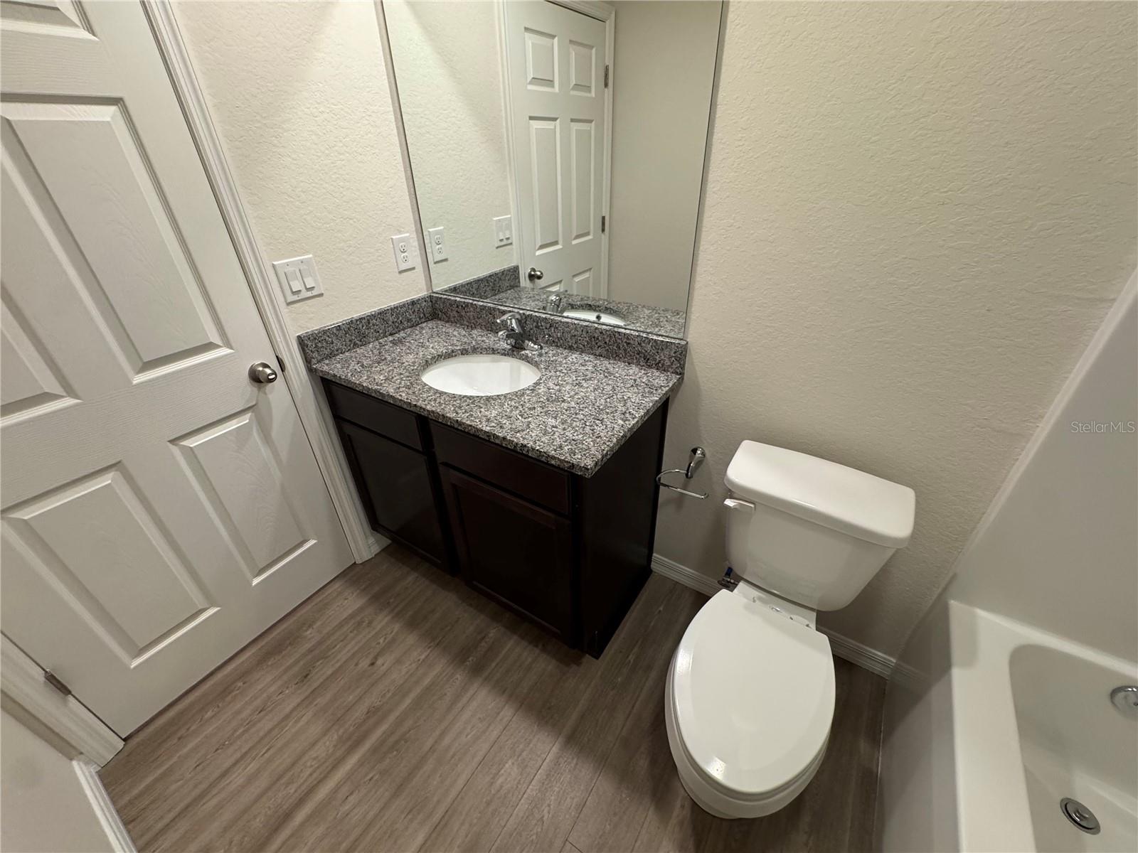 Image 6 of 20 For 27217 Washington Street