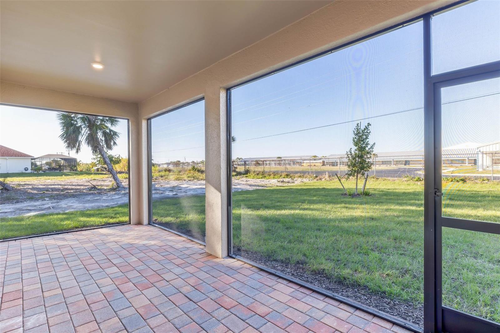 Image 10 of 21 For 2064 New Castle Lane