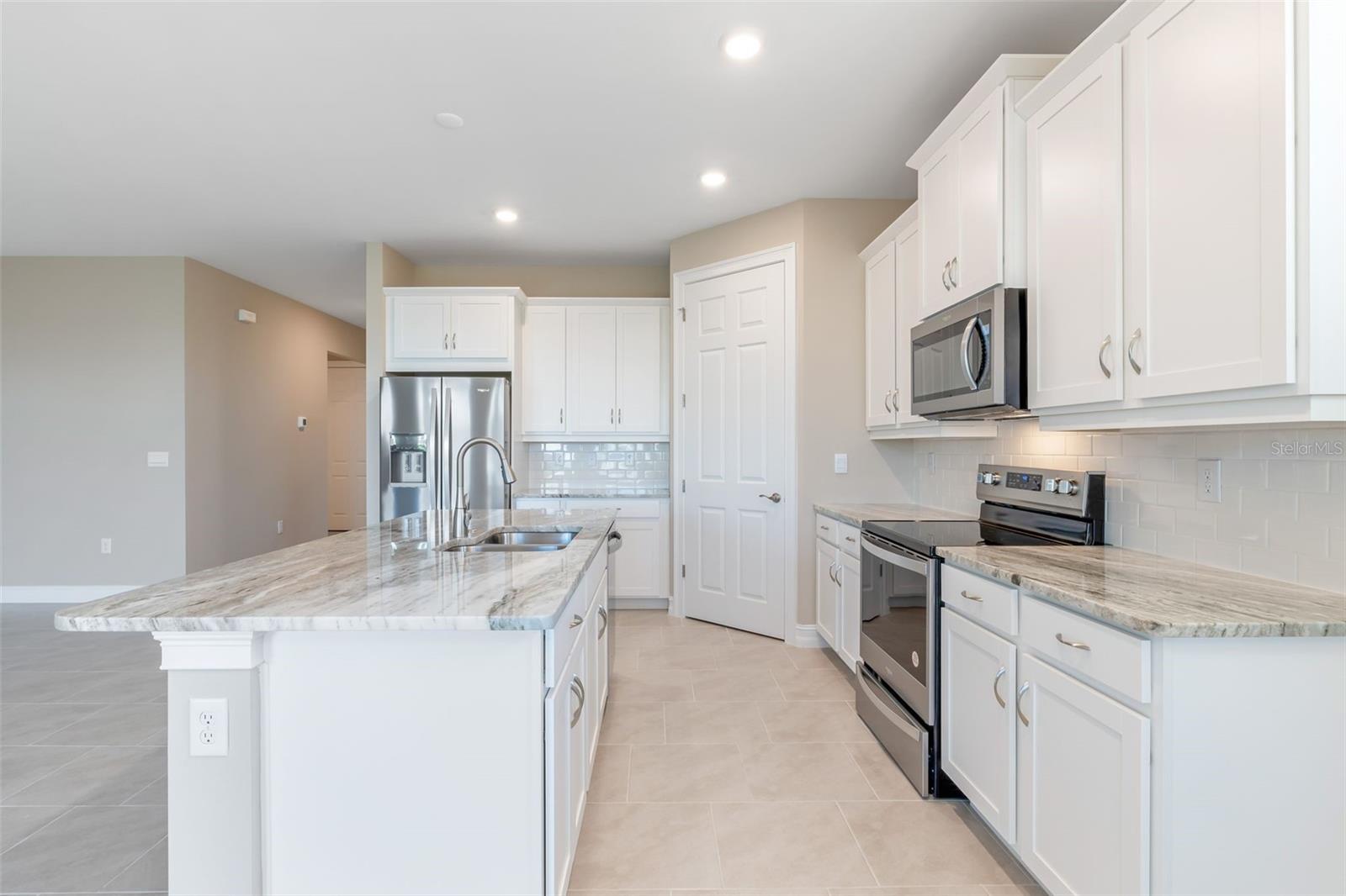 Image 14 of 21 For 2064 New Castle Lane