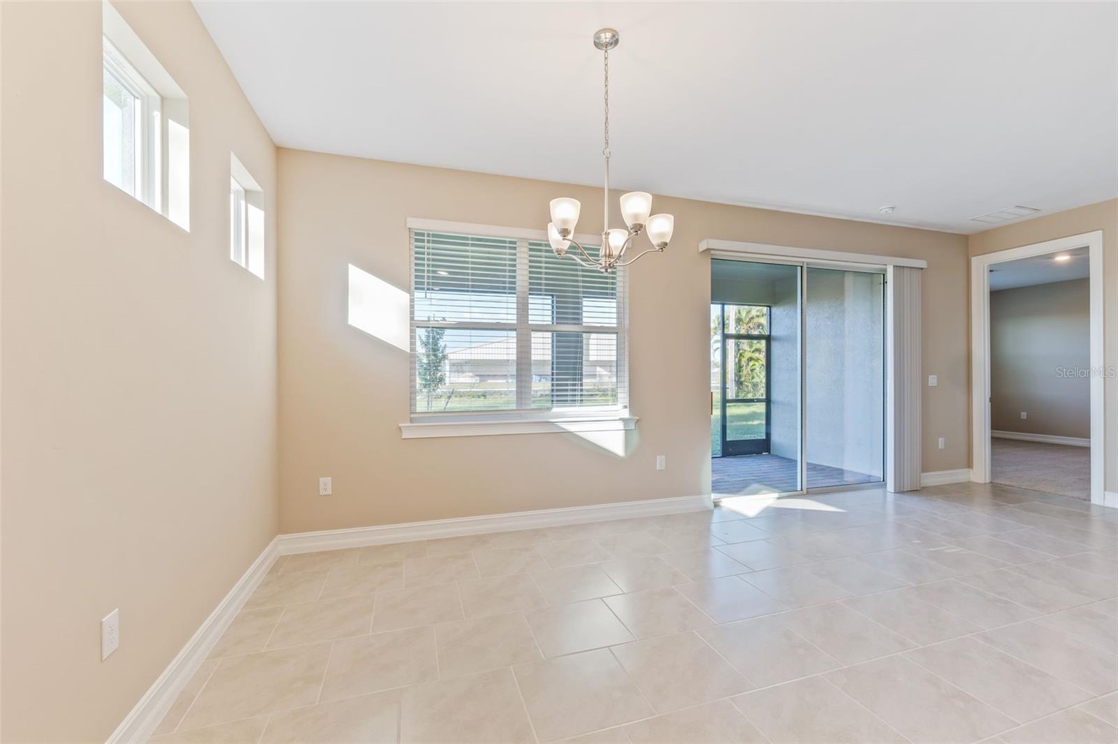 Image 5 of 21 For 2064 New Castle Lane