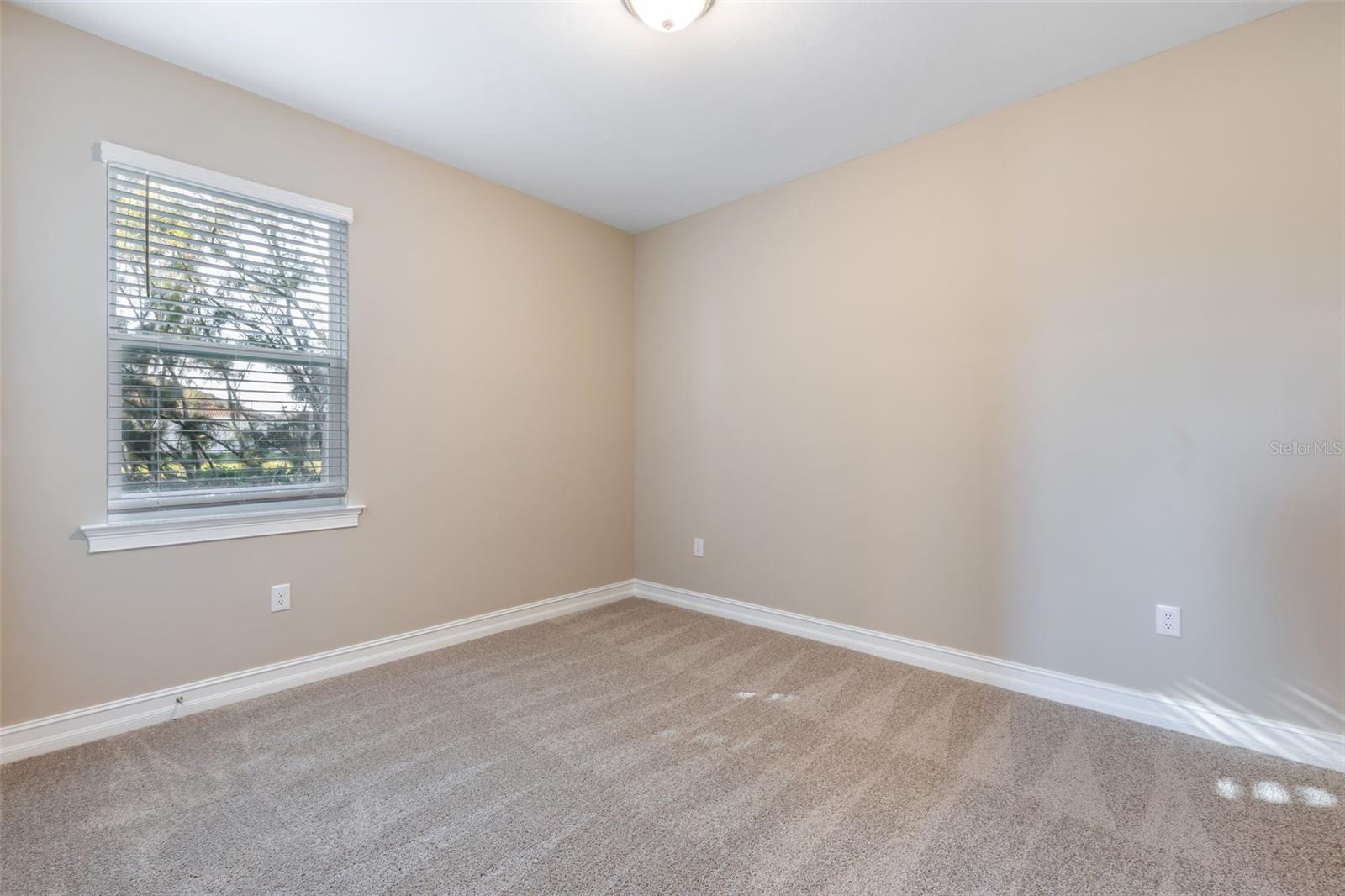 Image 7 of 21 For 2064 New Castle Lane