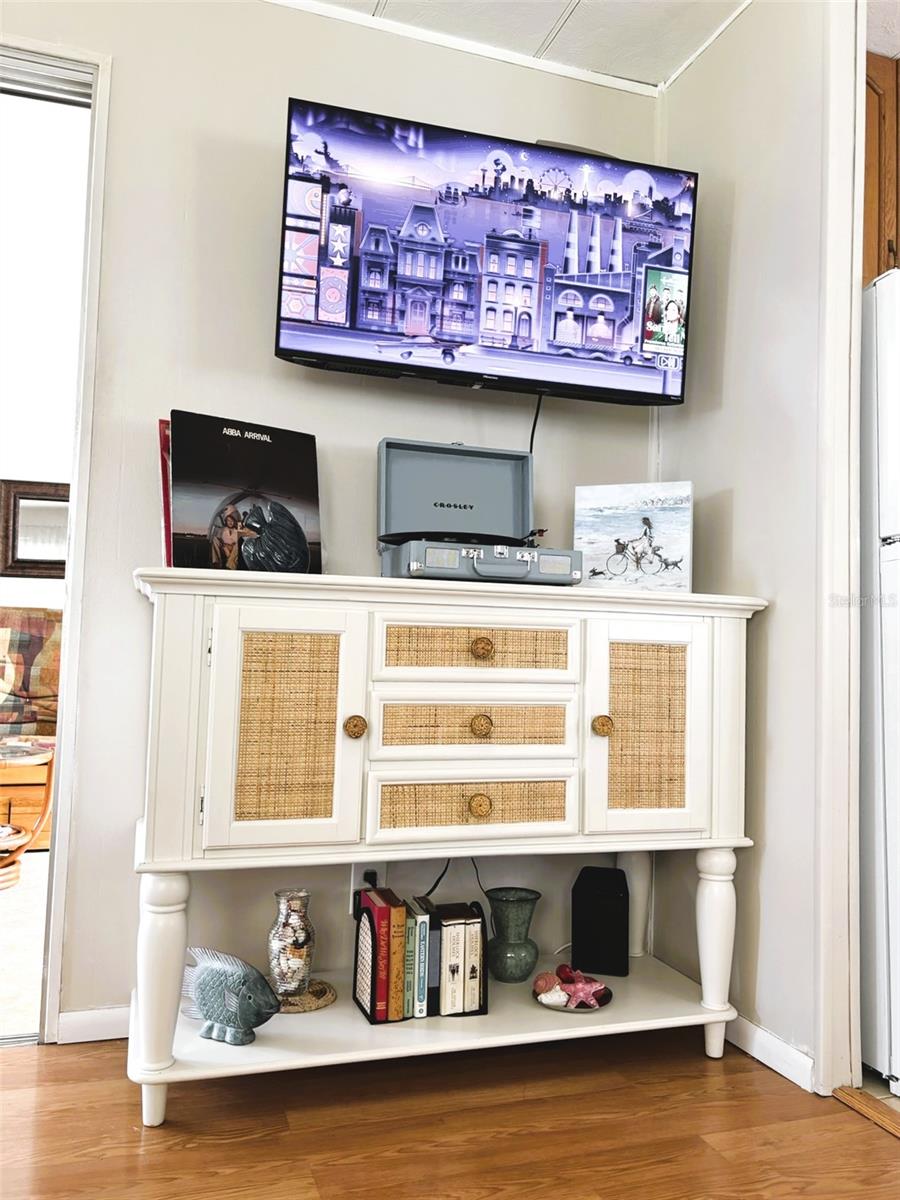 Image 13 of 30 For 6444 Haele Court