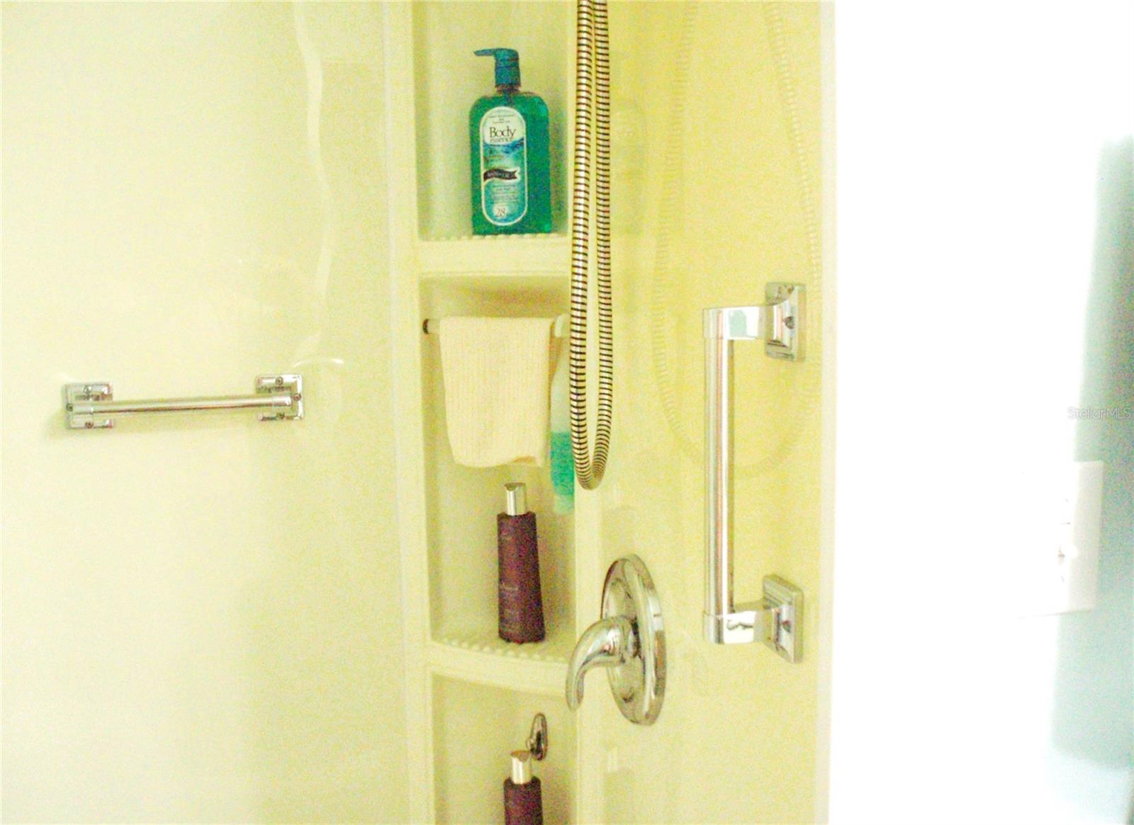 Image 18 of 30 For 6444 Haele Court