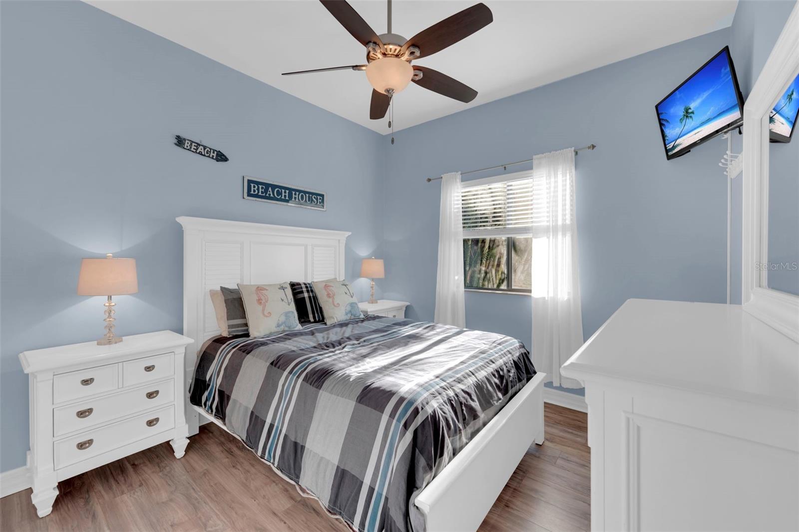 Image 21 of 43 For 2604 26th Terrace