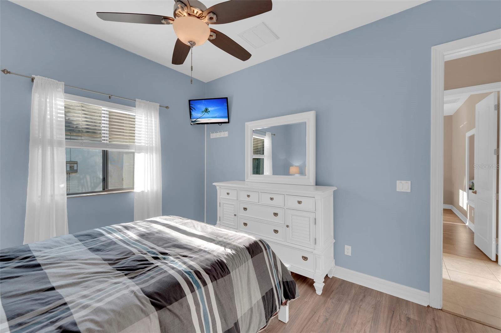 Image 22 of 43 For 2604 26th Terrace