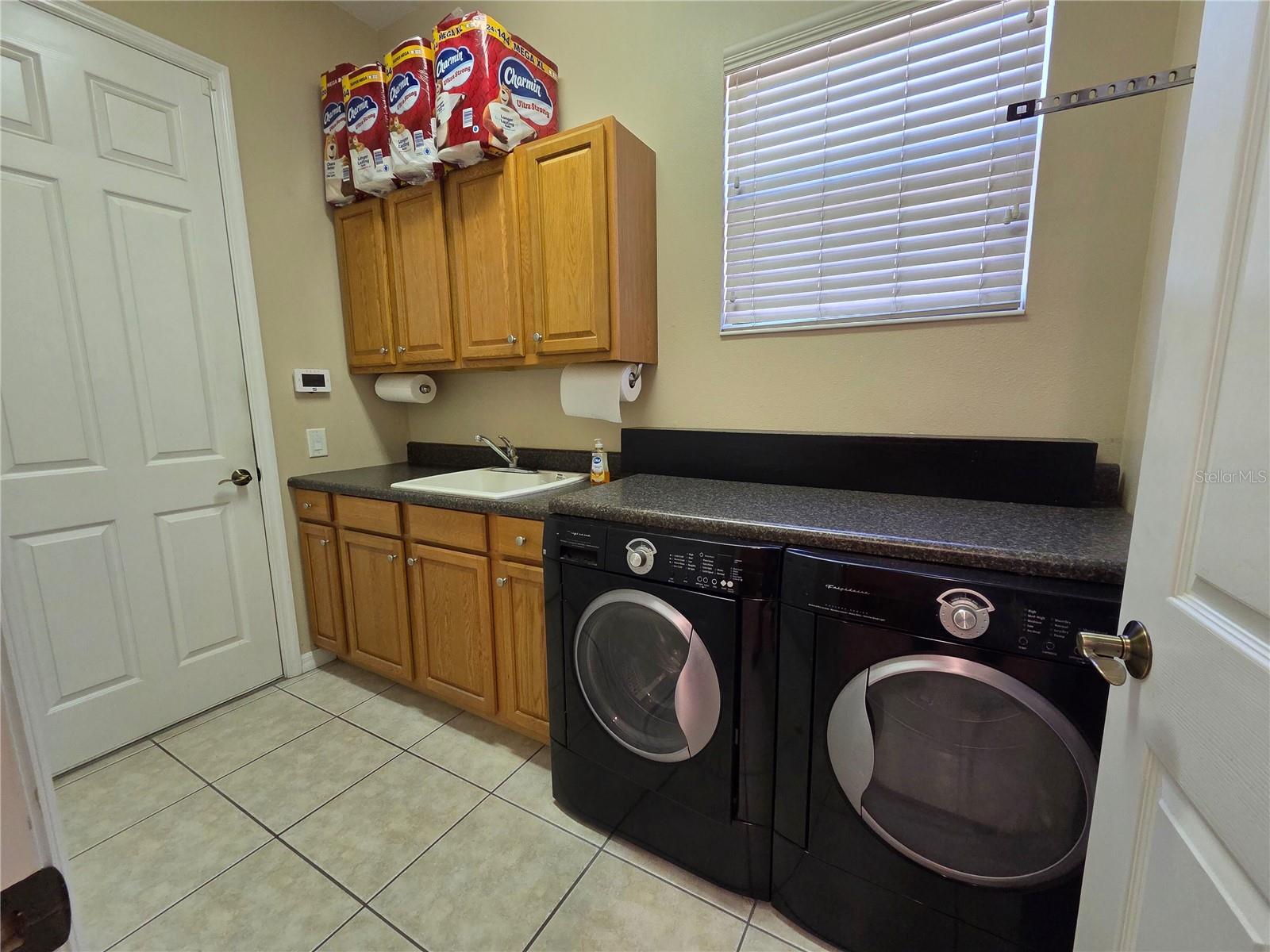 Image 10 of 24 For 24412 Lakeview Place