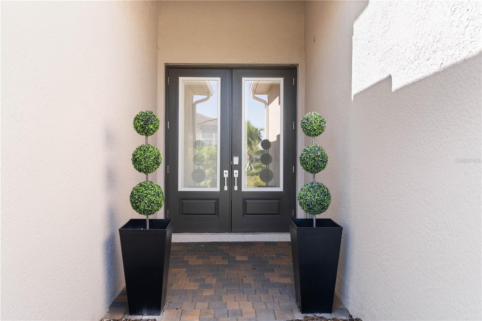 Image 19 of 100 For 25024 Longmeadow Drive